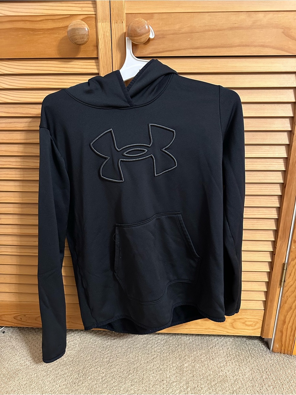 Under Armour women’s Black Crewneck Hoodie with Logo